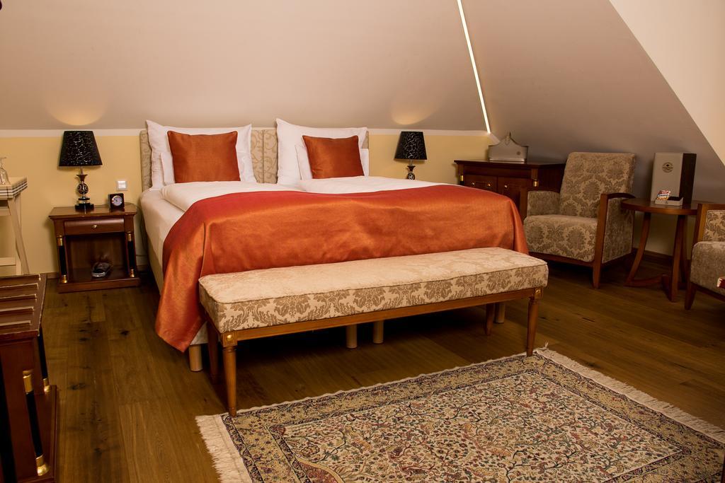 Seehotel Gruener Baum 4*